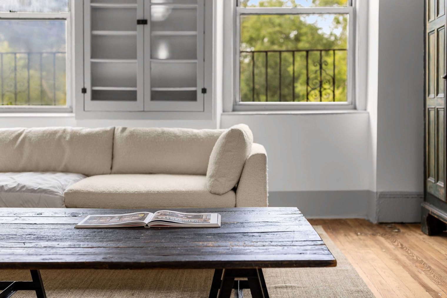 Building Photo - 185 E Broadway