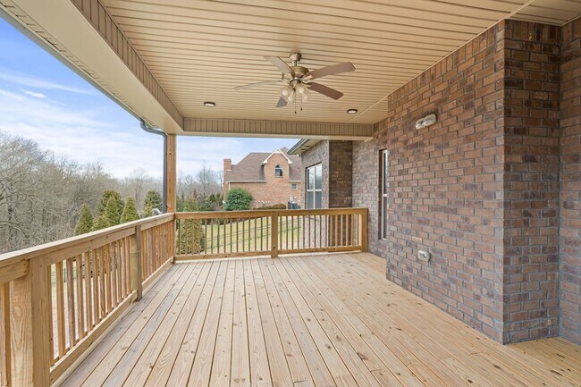 Building Photo - Stunner West of Nashville