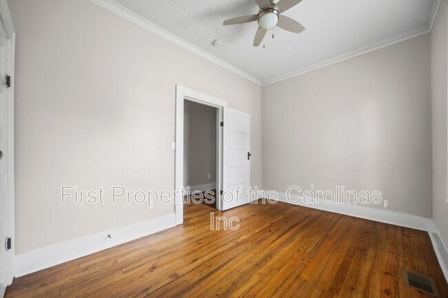 Building Photo - 113 Brawley St