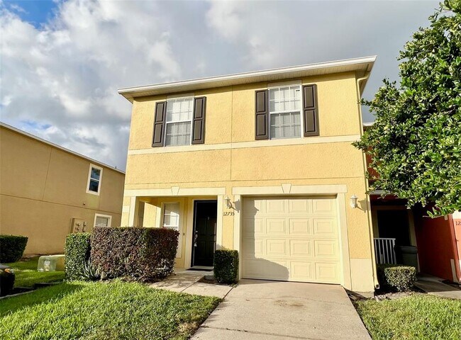 Building Photo - 12735 Somerset Oaks St