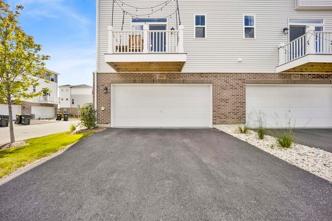 Building Photo - 1037 Wren Rd