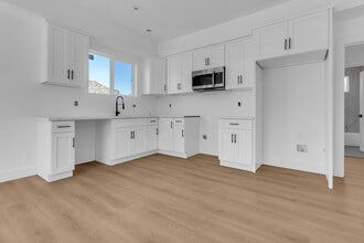 Building Photo - 2843 Folsom St