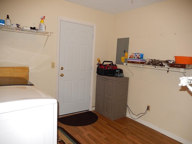 Building Photo - 4032 Elder Ln