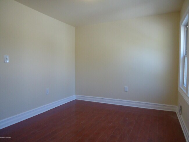 Building Photo - 113 Hibernia Ave