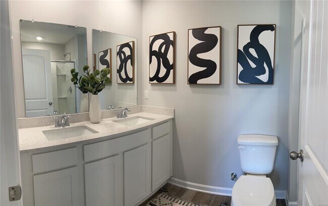 Building Photo - 6006 Singleton St