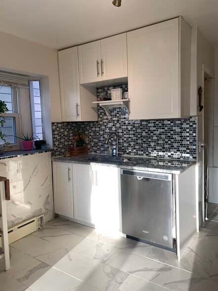 Building Photo - 29 Cardinal Ave