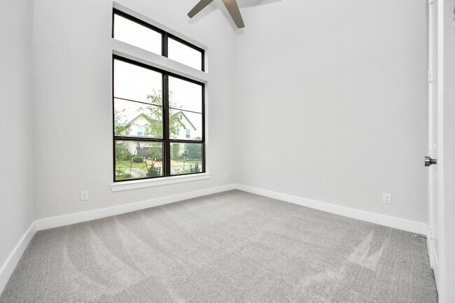 Building Photo - 26907 Southwick Vly Ln