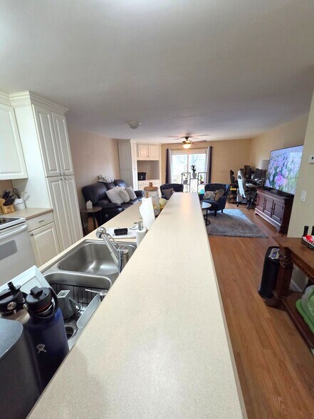 Building Photo - 4 Smithfield Rd