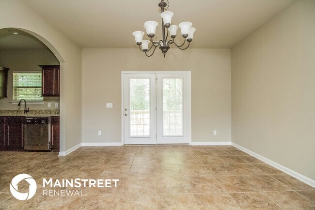 Building Photo - 153 Lyndhurst Dr