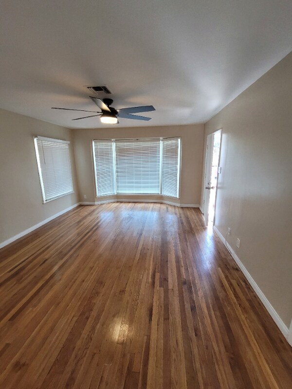 Building Photo - 6503 White Oak Ave