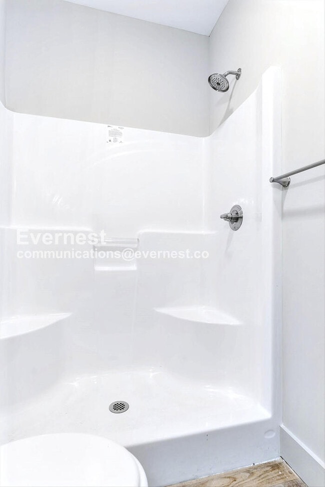 Building Photo - 1617 Roanoke Ave