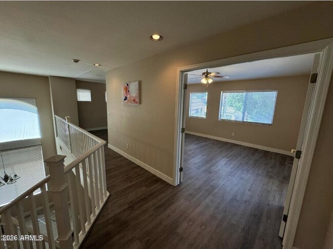 Building Photo - 1470 W Armstrong Way
