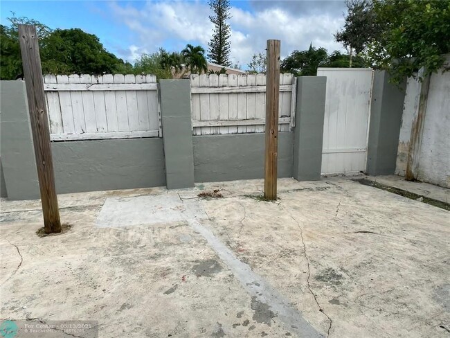 Building Photo - 21478 NW 40th Cir Ct