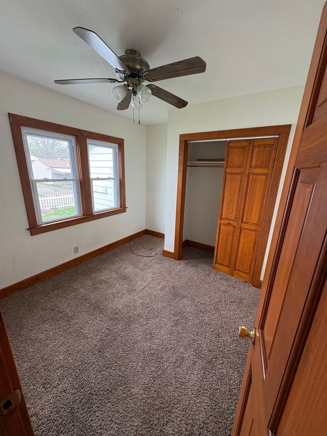 Building Photo - 3 bedroom 1 ba single family home