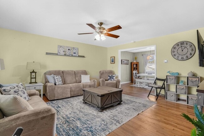 Building Photo - 5457 Warren St