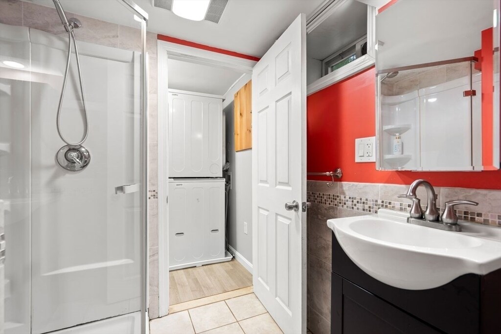 Bathroom - 2 - 2 George Rd