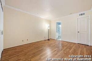 Building Photo - 7834 Broadway St