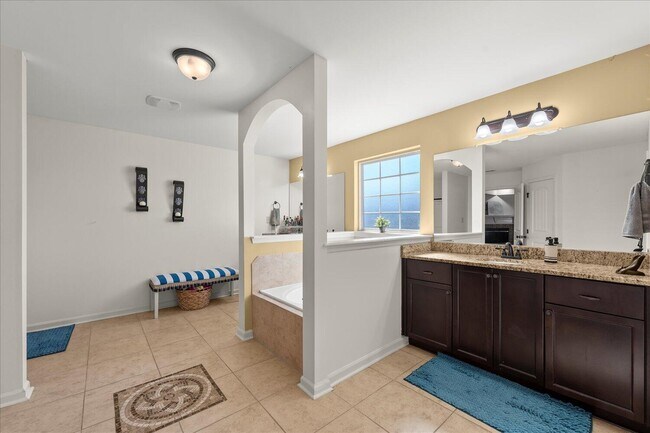 Building Photo - 5307 Bull St