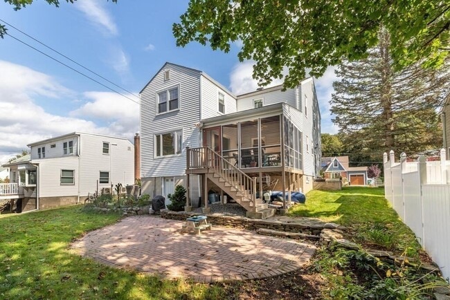Building Photo - 12 Headland Way