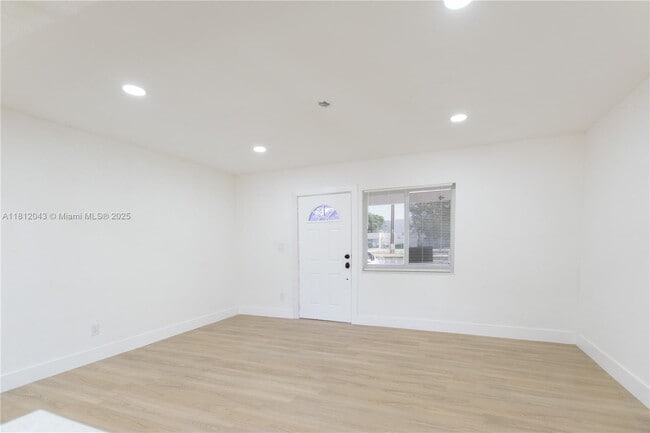 Building Photo - 1167 NW 9th Ave