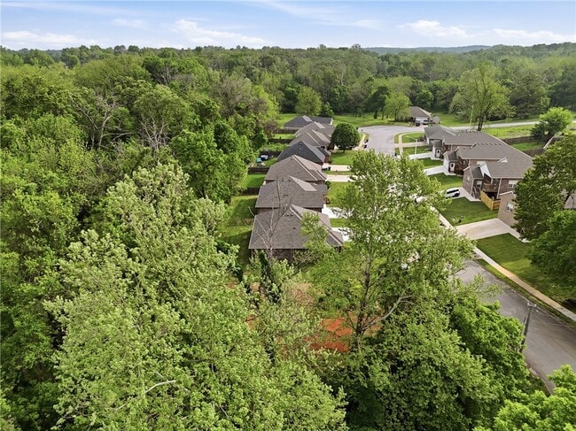 Building Photo - 1315 Valley Dr