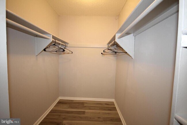 Building Photo - 2500 N Van Dorn St