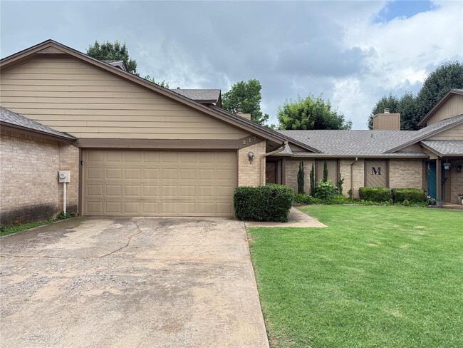 Building Photo - 217 Woodbridge Cir
