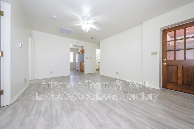 Building Photo - 1014 N 7th Ave