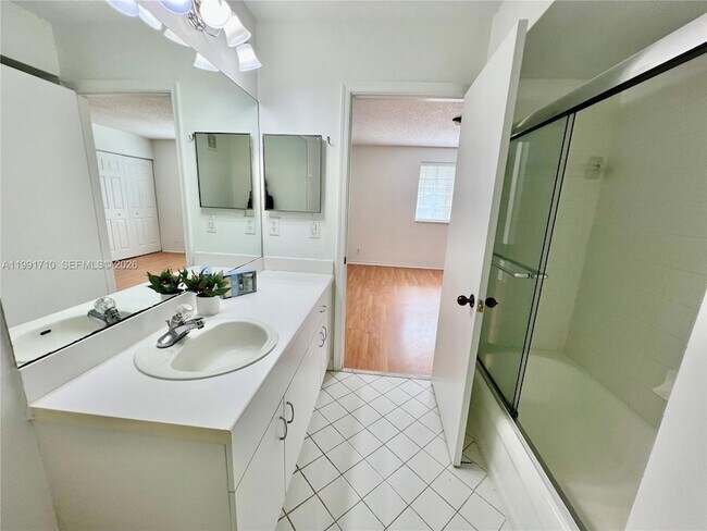 Building Photo - 3665 San Simeon Cir