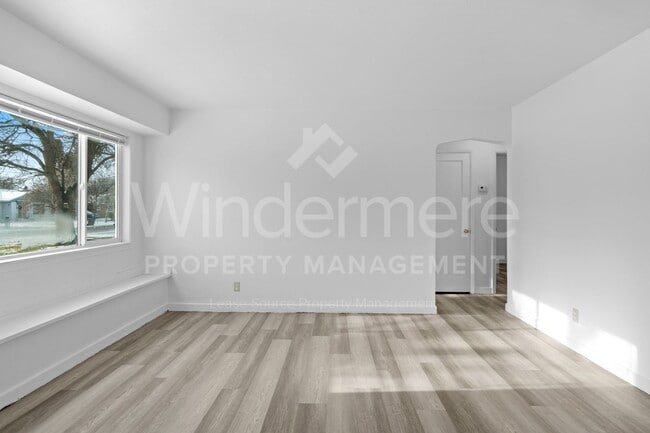 Building Photo - 11321 E Springfield Ave