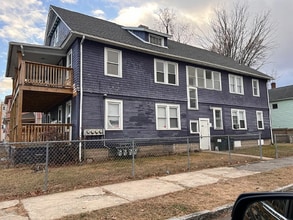 Building Photo - 310 Oakland St