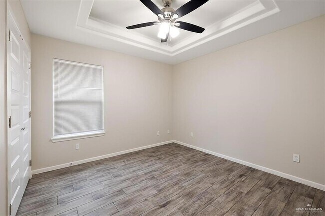 Building Photo - 3409 Sahara Dr