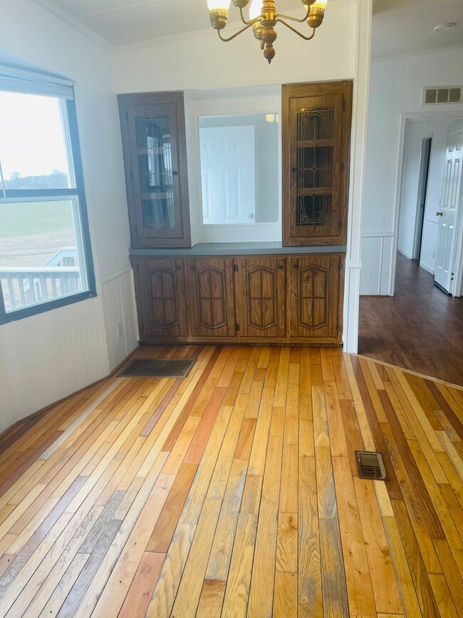 Building Photo - 3 BR, 2 BA doublewide in Pikeville school district