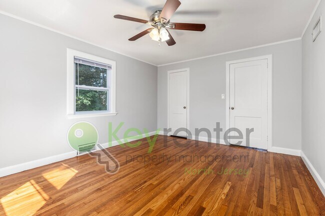 Building Photo - 355 Watchung Ave