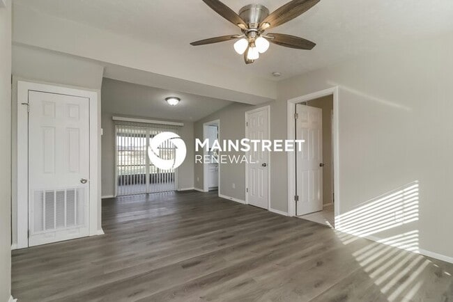 Building Photo - 4 Bedroom Pet-Friendly Home in ORLANDO, FL...