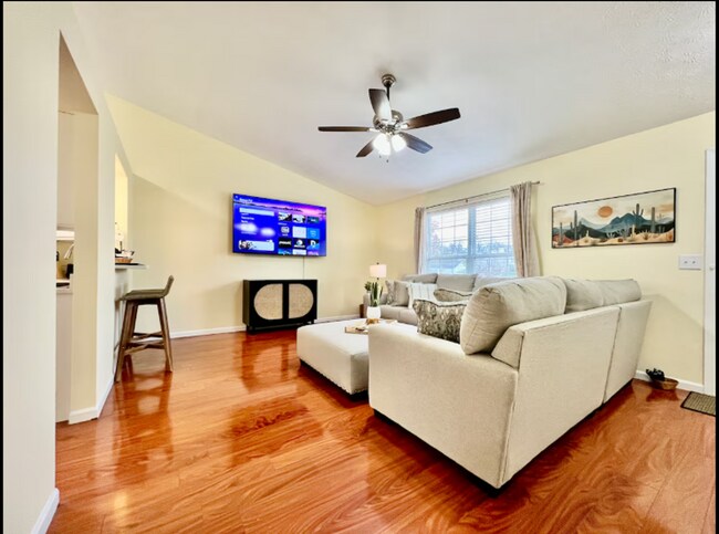 Building Photo - 4982 Rialto Ridge Dr