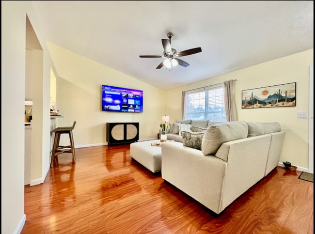 Building Photo - Comfy Ranch Home in West Chester