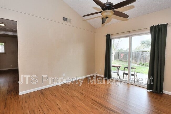 Building Photo - 8856 N Winding Way