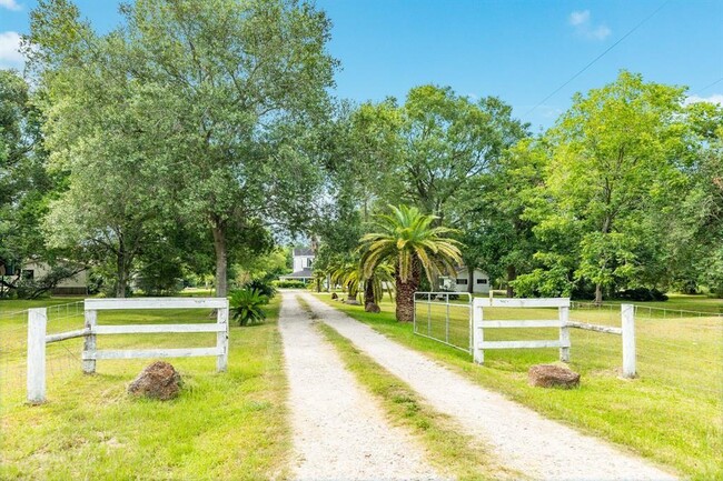 Primary Photo - 891 County Rd 284