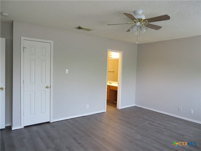 Building Photo - 1093 Stone Branch