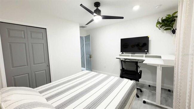 Building Photo - 1414 E Harding St