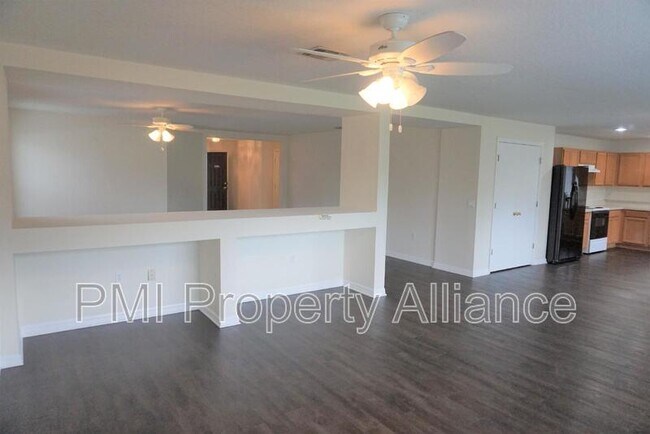 Building Photo - 1153 Elderberry Dr