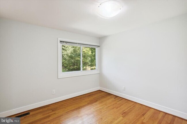 Building Photo - 8206 Stone Trail Dr