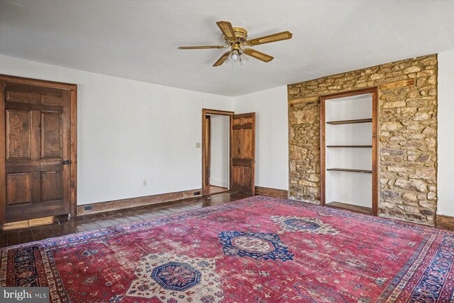 Building Photo - 739 Sergeantsville Rd