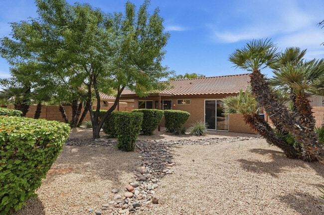 Building Photo - 6844 W Harrison St