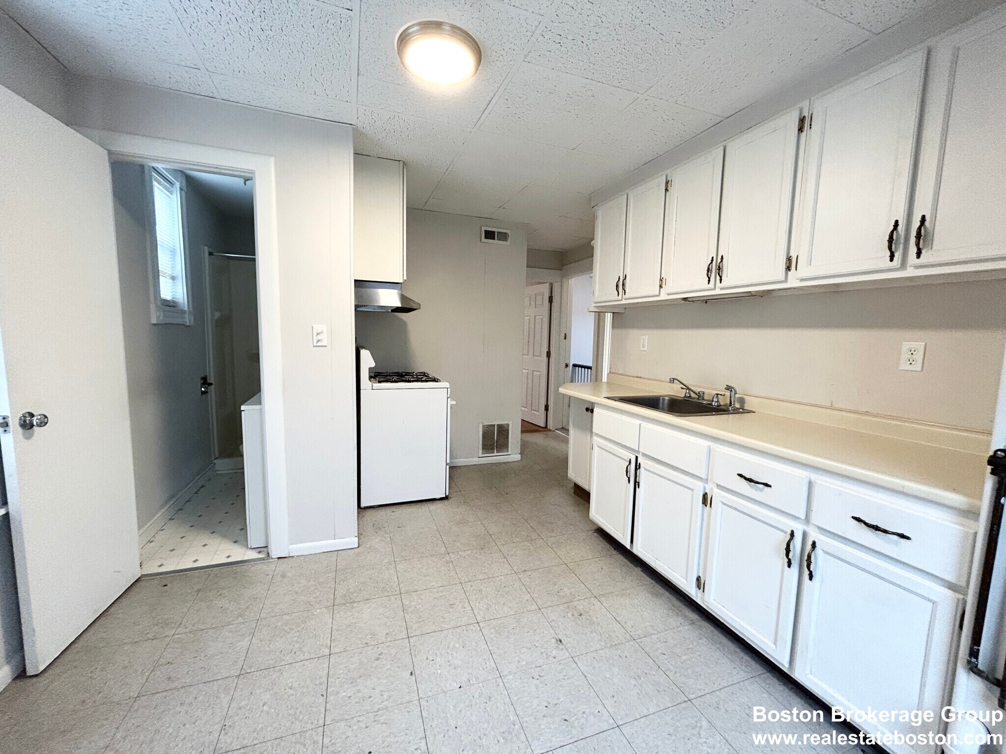 Building Photo - 99 Buttonwood St