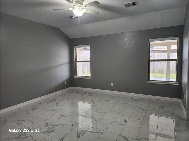 Building Photo - 21007 Whitehaven Bluff Trail