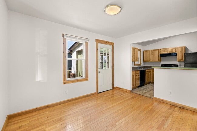 Building Photo - Unique 2-Bedroom, 1-Bathroom with Loft Space and Fenced-In Yard in Oakley