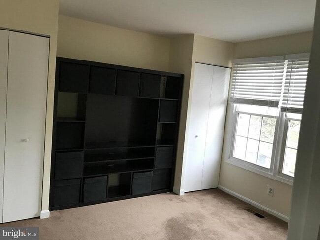Building Photo - 13711 Springhaven Dr