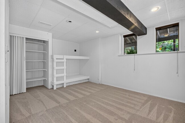 Building Photo - Mid-Century Gem with Hot Tub, Large Deck, and Bonus Rooms in Issaquah – 4 Bed, 3 Bath, 2,940 Sq Ft